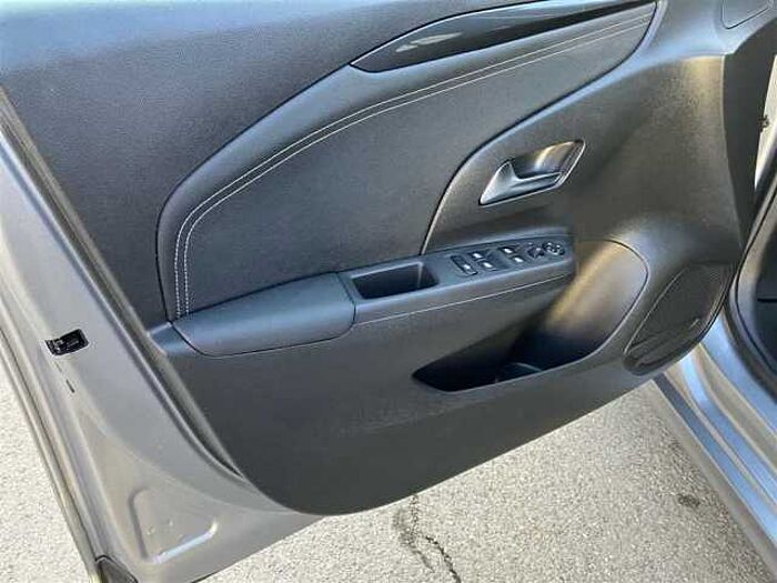 Opel Corsa 1.2 T Elegance PDC LED Kamera Sitz+Lenkradheizung