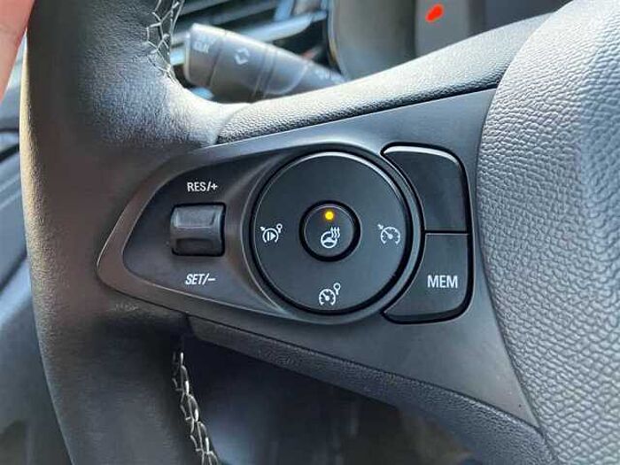 Opel Corsa 1.2 T Elegance PDC LED Kamera Sitz+Lenkradheizung