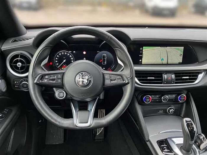 Alfa Romeo Stelvio 2.2D Q4 Veloce LED ACC Kamera Navi Leder Sitz+Lenkradheizung