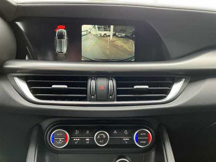 Alfa Romeo Stelvio 2.2D Q4 Veloce LED ACC Kamera Navi Leder Sitz+Lenkradheizung
