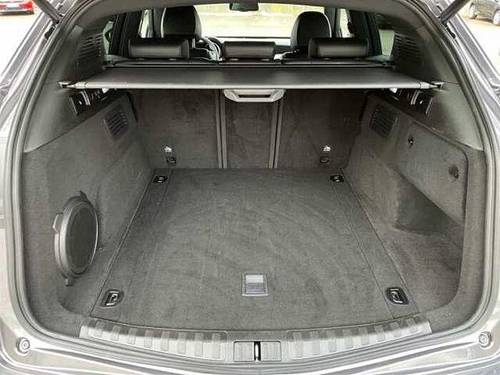 Alfa Romeo Stelvio 2.2D Q4 Veloce LED ACC Kamera Navi Leder Sitz+Lenkradheizung