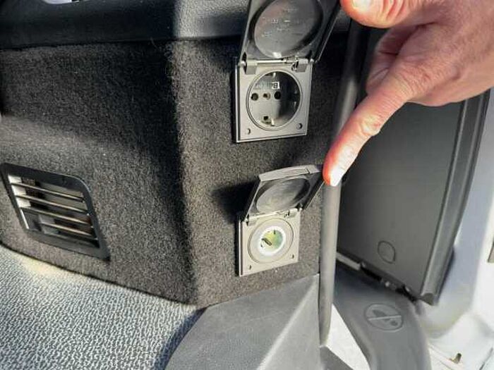 Mercedes-Benz Vito Kasten Crosscamp Base X 116D 4x4 *Navi*Kamera*Sitzheizung*AHK*uvm*