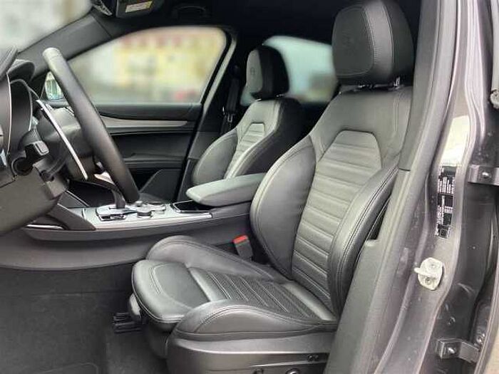Alfa Romeo Stelvio 2.0 Q4 Veloce ACC LED Navi Leder Sitz+Lenkradheizung