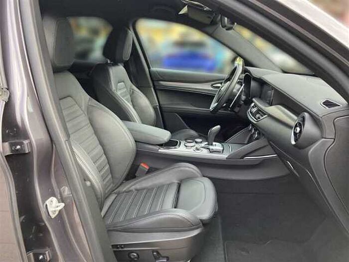 Alfa Romeo Stelvio 2.0 Q4 Veloce ACC LED Navi Leder Sitz+Lenkradheizung