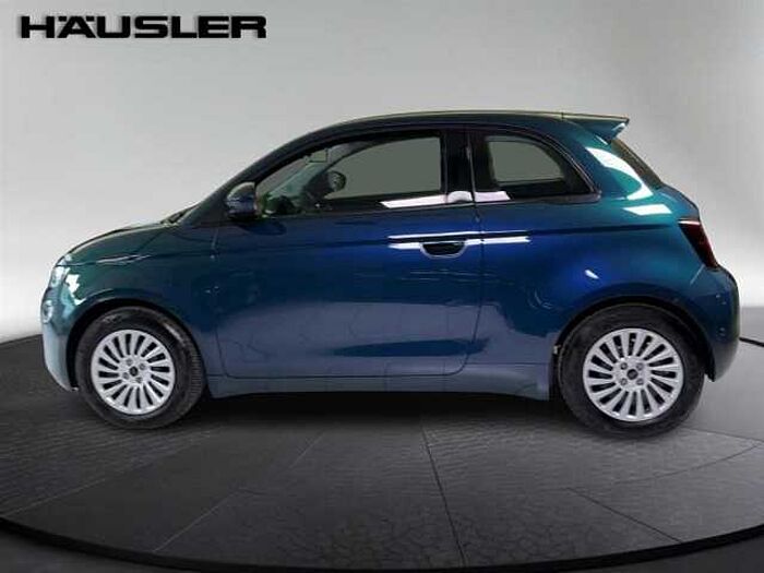 Fiat 500e Neuer 500e Sitzheizung CarPlay Kamera PDC