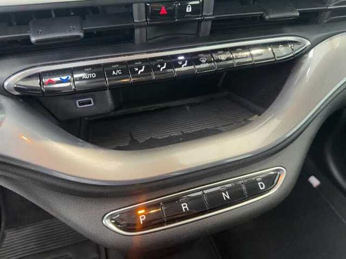 Fiat 500 Elektro 42 kWh 3-Phasen-Onboard-Charger *Klimaautomatik* *CarPaly* *Kamera*