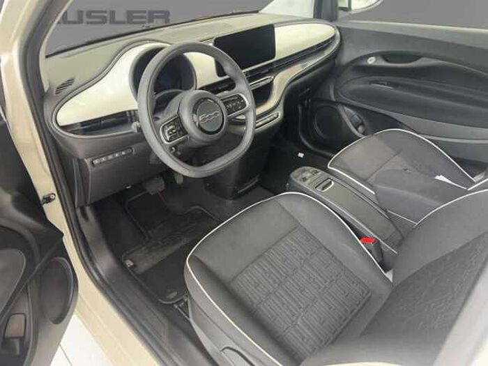 Fiat 500 Elektro 42 kWh 3-Phasen-Onboard-Charger *Klimaautomatik* *CarPaly* *Kamera*