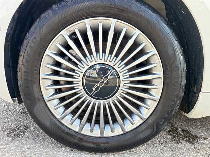 Fiat 500e mit Totwinkel*SHZ*PDC