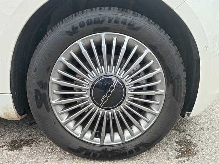 Fiat 500e mit RFK*Sitzheizung*Klimaautomatik