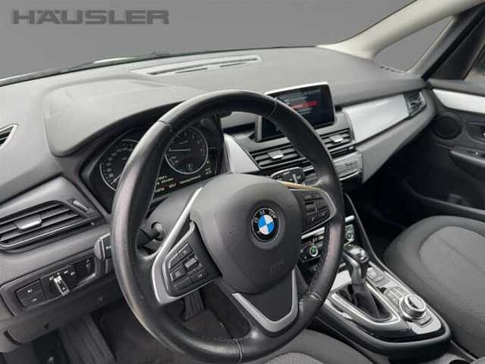 BMW 225 Active Tourer Advantage Navi LED Parkpilot Sitzheizung Tempomat uvm.