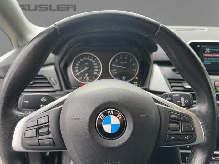 BMW 225 Active Tourer Advantage Navi LED Parkpilot Sitzheizung Tempomat uvm.