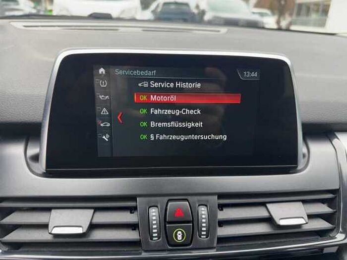 BMW 225 Active Tourer Advantage Navi LED Parkpilot Sitzheizung Tempomat uvm.