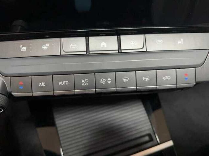 Opel Astra Elegance*1.2*Navi*Kamera*PDC*SHZ*LHZ*