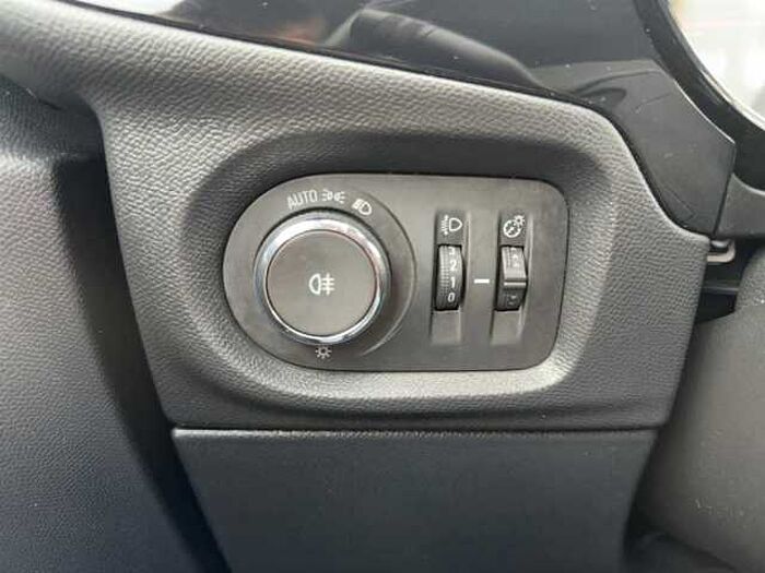 Opel Corsa 1.2 Edition, PDC, Sitz-+Lenkradheizung, Isofix,