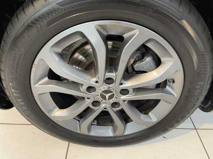 Mercedes-Benz C 180 Automatik *Navi* *LED* *Leder* *SHZ* *PDC* *Kamera* *Ambientenbeleuchtung*