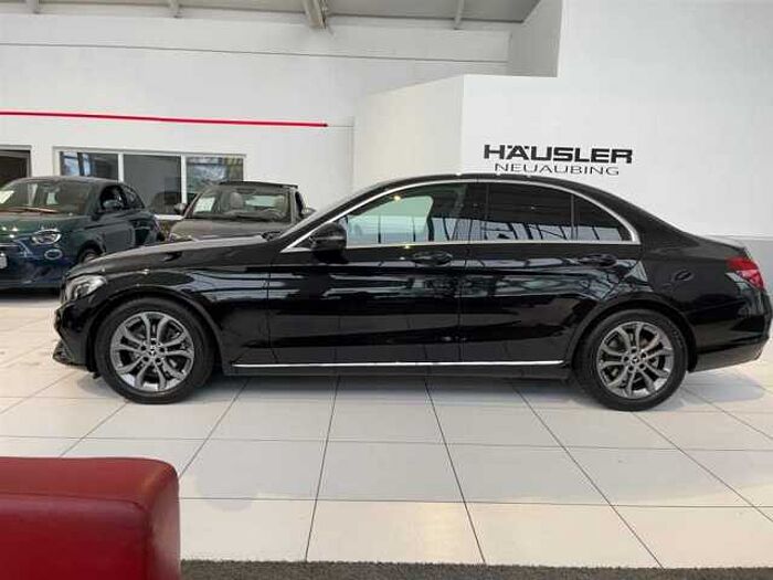 Mercedes-Benz C 180 Automatik *Navi* *LED* *Leder* *SHZ* *PDC* *Kamera* *Ambientenbeleuchtung*