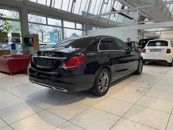 Mercedes-Benz C 180 Automatik *Navi* *LED* *Leder* *SHZ* *PDC* *Kamera* *Ambientenbeleuchtung*