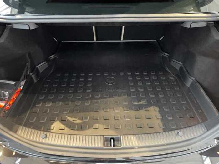 Mercedes-Benz C 180 Automatik *Navi* *LED* *Leder* *SHZ* *PDC* *Kamera* *Ambientenbeleuchtung*