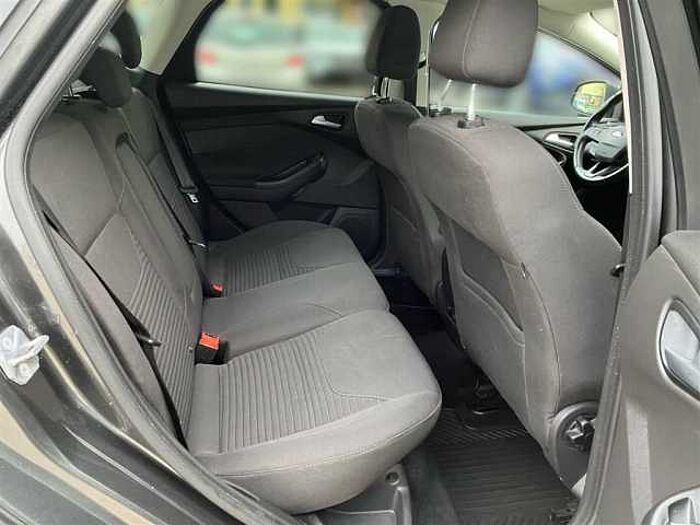 Ford Kuga 1.0 T Turnier Titanium PDC Navi Sitz+Lenkradheizung