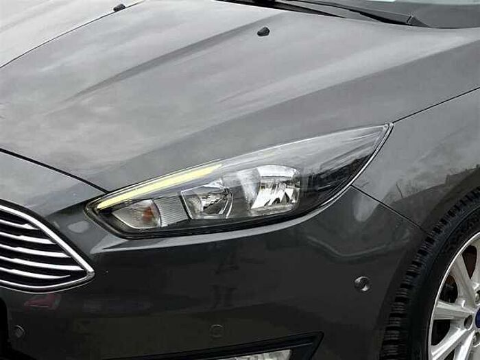 Ford Kuga 1.0 T Turnier Titanium PDC Navi Sitz+Lenkradheizung