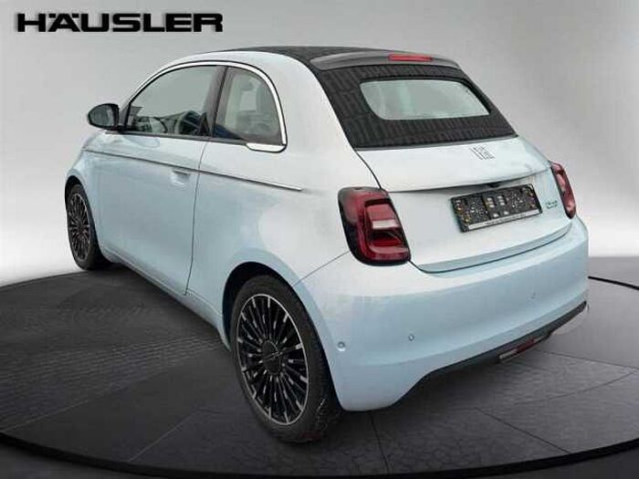 Fiat 500 Elektro 42 kWh 3-Phasen-Onboard-Charger Cabrio La Prima *Navi* *PDC vo. und