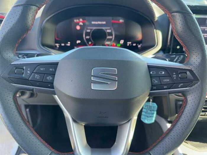SEAT Arona FR Automatik *LED* *Navi* *SHZ* *PDC* *CarPlay* uvm.