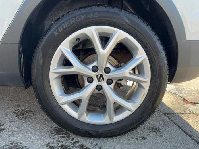 SEAT Arona FR Automatik *LED* *Navi* *SHZ* *PDC* *CarPlay* uvm.