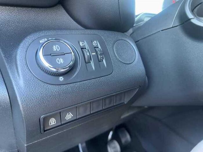 Opel Combo Life Elegance 130Ps Diesel LED Kamera PDC SHZ Carplay uvm.