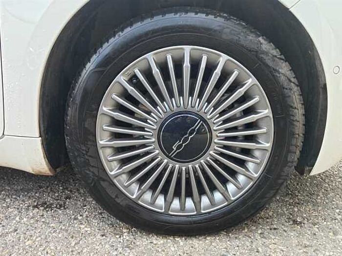 Fiat 500e mit RFK*SHZ*CarPlay