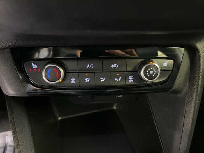 Opel Corsa 1.2 Elegance Navi Rückfahrkamera Winterpaket LED