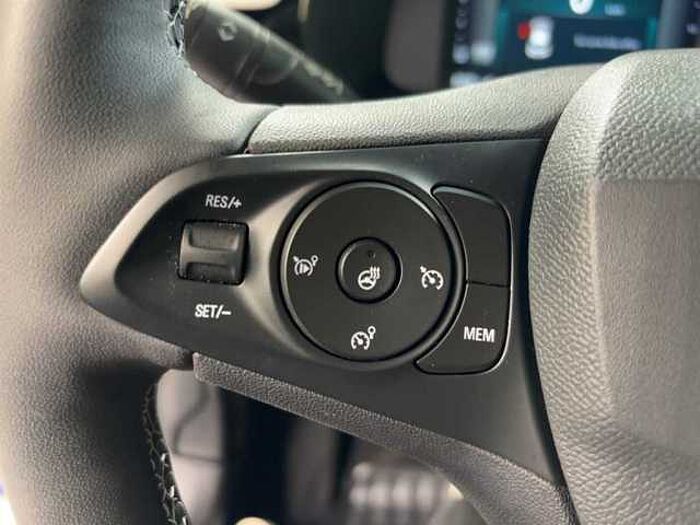 Opel Corsa 1.2T GS Navi Rückfahrkamera Winterpaket LED PDC