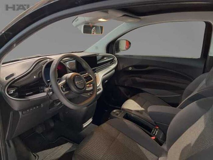 Fiat 500e Cabrio mit Navi*SHZ*RFK