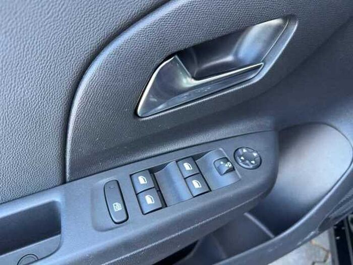 Opel Corsa GS 130Ps Aut. LED PDC SHZ Tempomat Carplay uvm.