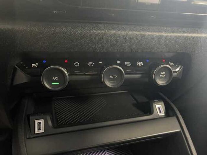 Citroen C4 1.2 PT 130 Max Automatik Kamera Navi LED Carplay