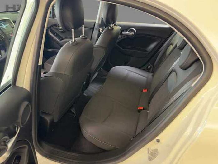 Fiat 500X 1.5 GSE Automatik Rückfahrkamera CarPlay PDC