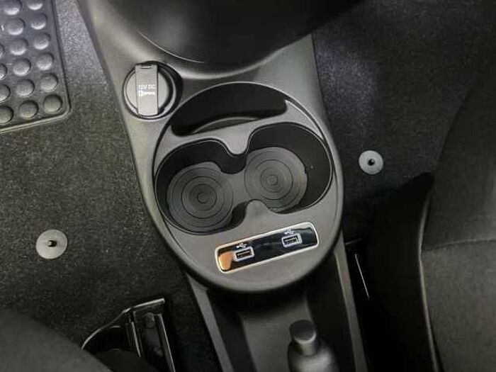 Fiat 500C Dolcevita 1.0 GSE Einparkhilfe hinten Navigation