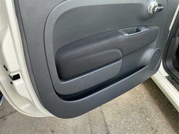 Fiat 500C 1.2 Lounge Verdeck Rot PDC Bluetooth Klimaautomatik