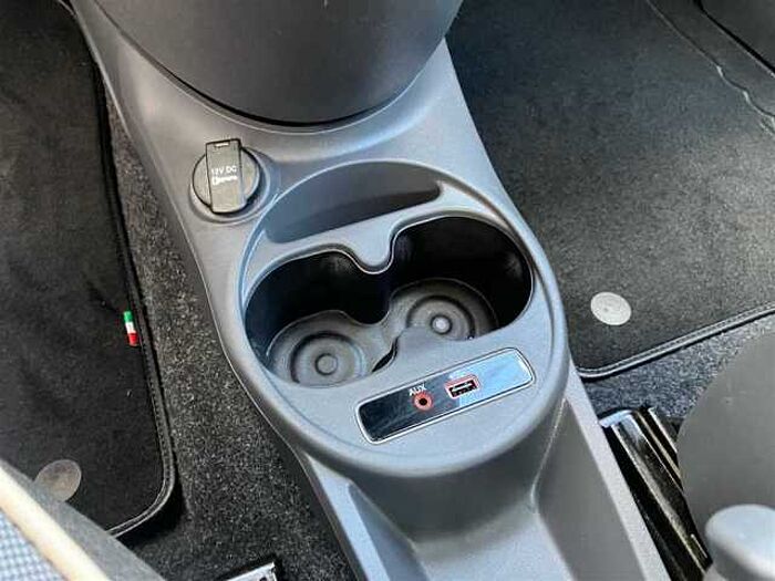 Fiat 500C 1.2 Lounge Verdeck Rot PDC Bluetooth Klimaautomatik