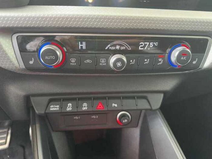 Audi A1 Sportback S-line Automatik *Keyless Go* *Totwinkel-Assistent* *Carplay* *Rück