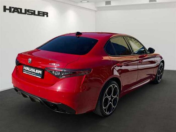 Alfa Romeo Giulia 2.0T Q4 Veloce AHK ACC LED PDC Kamera Navi Sitzheizung