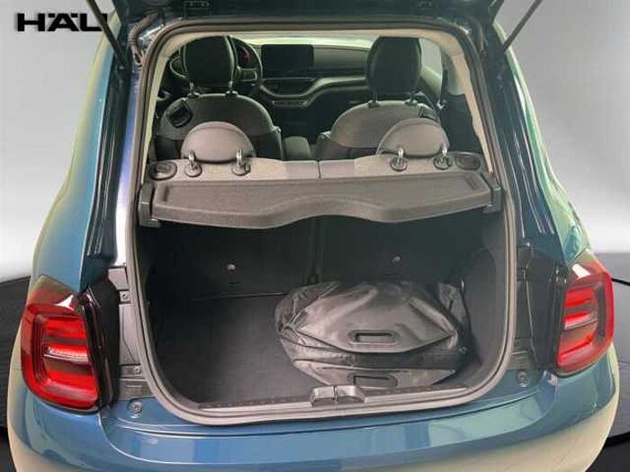 Fiat 500e Icon Rückfarkamera Navi Carplay Sitzheizung