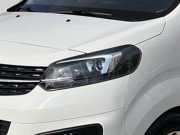 Opel Zafira Life 2.0D AT8 Tourer Navi Leder Kamera Sitzheizung Standheizung