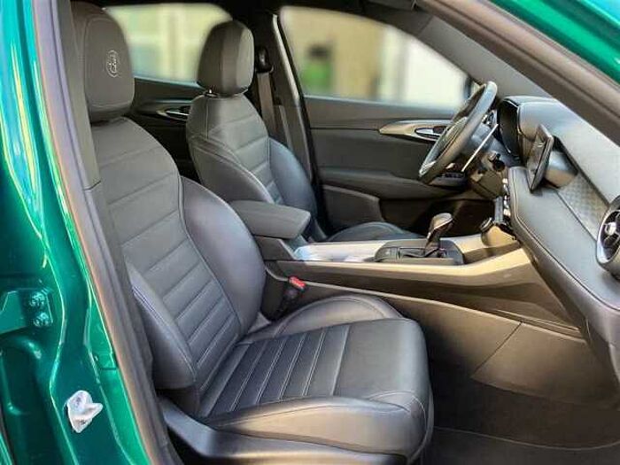 Alfa Romeo Tonale 1.5 T DCT Veloce LED ACC PDC Kamera Sitz+Lenkradheizung