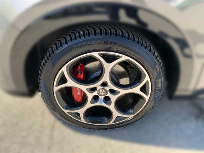 Alfa Romeo Tonale 1.5 T Veloce ACC Leder LED PDC Kamera Navi Harman/Kardon