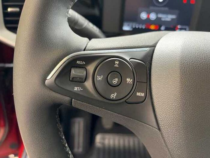 Opel Mokka 1.2T Elegance Kamera Winterpaket CarPlay LED