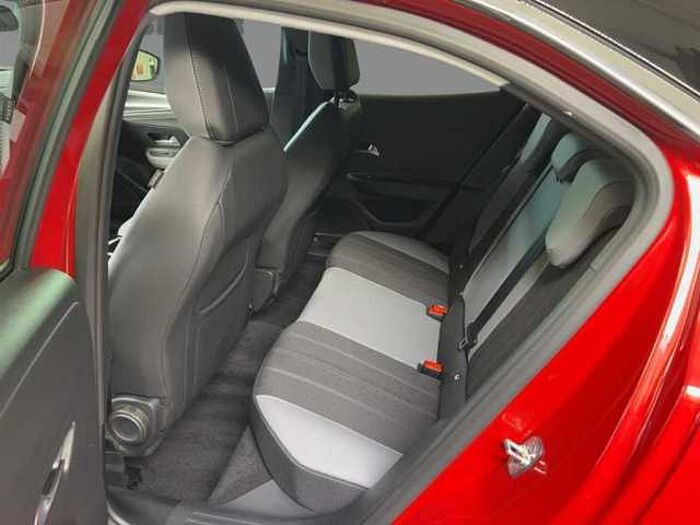 Opel Mokka 1.2T Elegance Kamera Winterpaket CarPlay LED