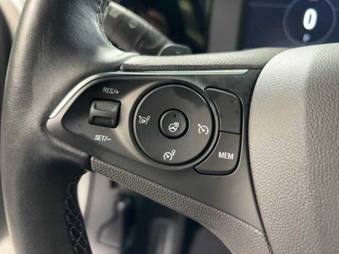 Opel Mokka 1.2 GS Automatik Kamera Sitzheizung Navi LED