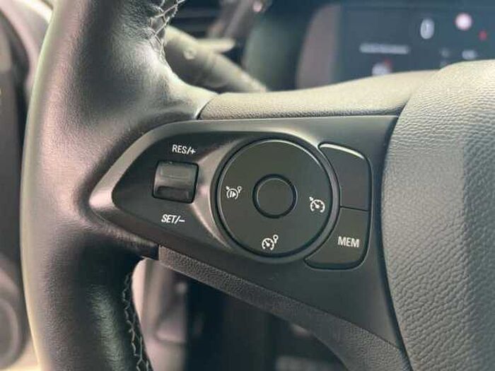 Opel Corsa 1.2T Elegance Kamera Sitzheizung Navi LED