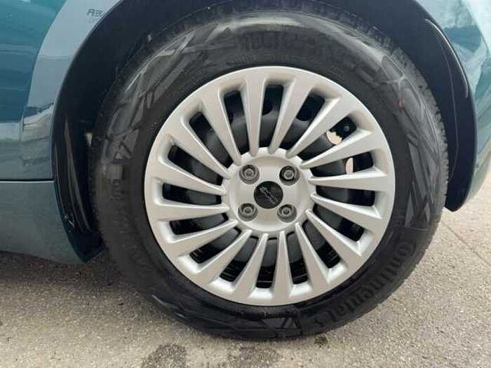 Fiat 500 42kWh Automatik *Keyless-Go* *Apple Carplay* *Navi* *Klimaautomatik*