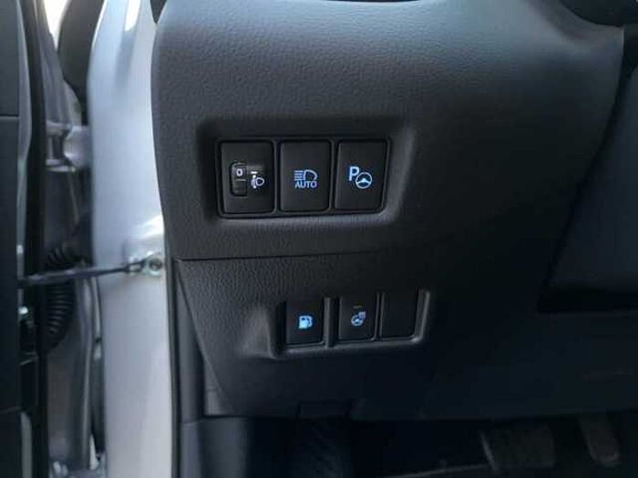 Toyota C-HR 1.8 Hybrid Team D Navi*Sitz-u. Lenkradheizung*Isofix*Bluetooth*Kamera*PDC*